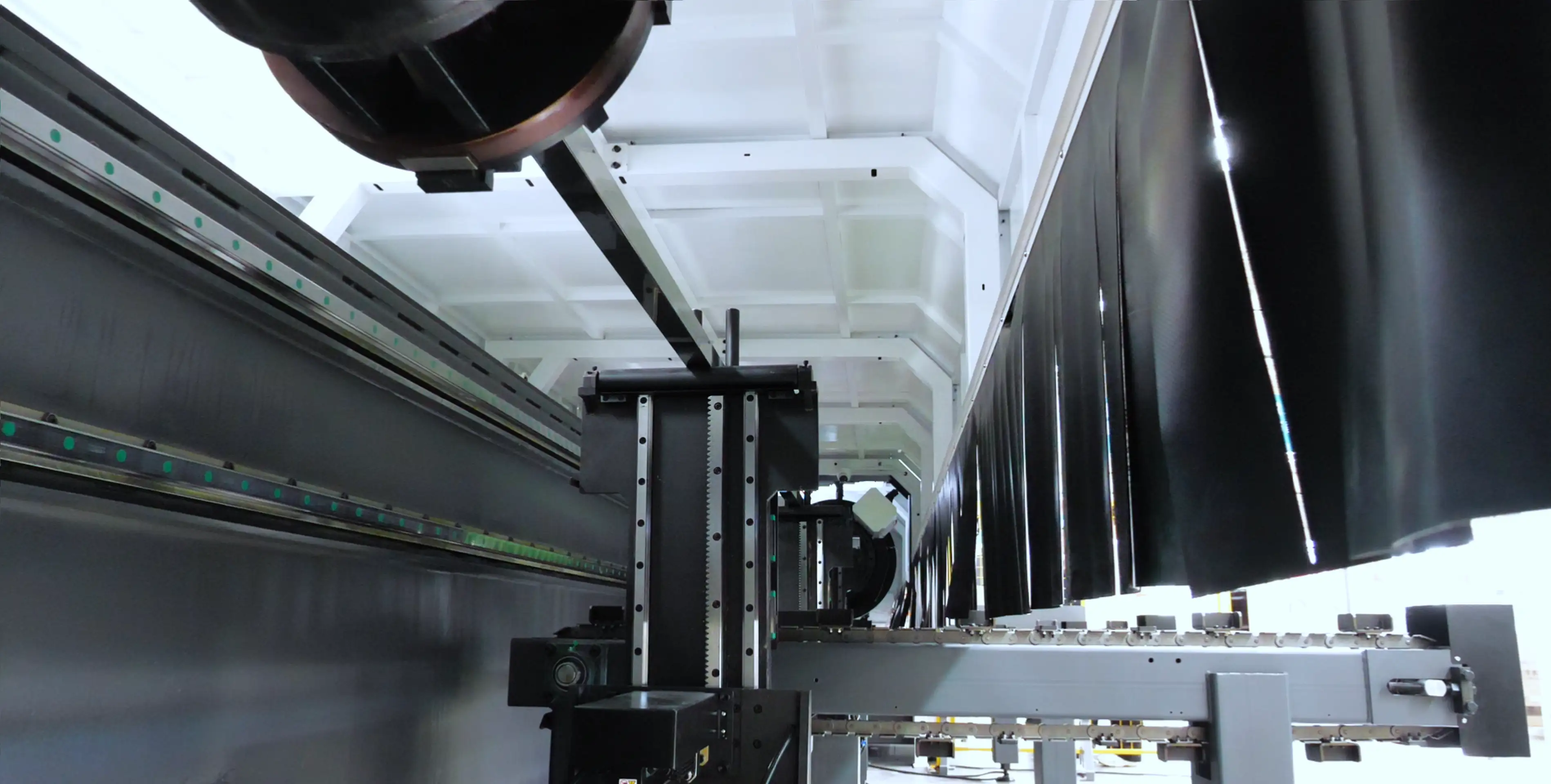 Was ist eine Laserröhrenschneidmaschine (2).webp